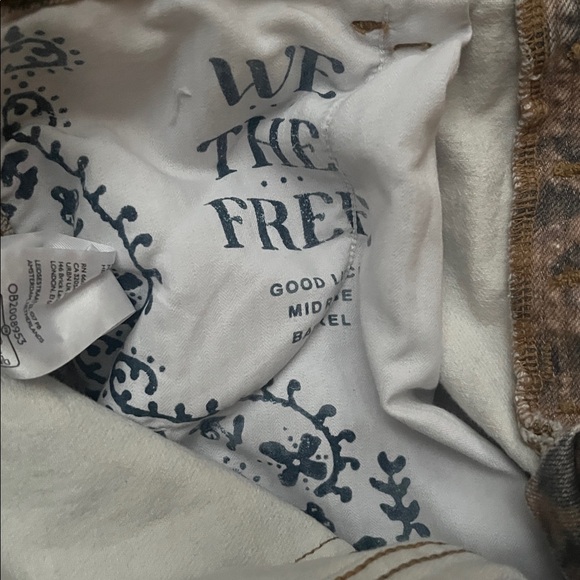 We The Free Good Luck Barrel Cheetah jeans - Picture 10 of 16